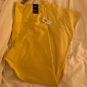 Aritzia TNA Chill HR flare yoga pants